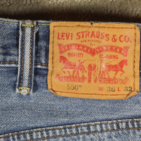 Levi's 550 38x32 Relaxed Fit Tapered Leg Blue Jeans - Picture 3 of 7